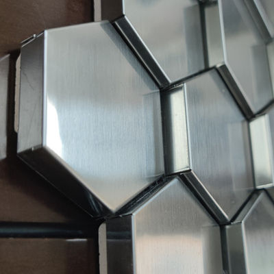 Καλή τιμή Το μίγμα κεραμιδιών μωσαϊκών γυαλιού ακτινοβολεί για τη διακόσμηση Wwall σε απευθείας σύνδεση