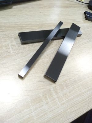 Καλή τιμή 0.5mm πάχος από ανοξείδωτο χάλυβα Τρίμ Strips Hairline με AFP σε απευθείας σύνδεση