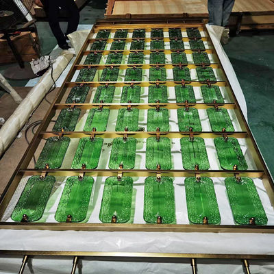 Καλή τιμή Προσαρμοσμένο σχεδιασμό από ανοξείδωτο χάλυβα Πράσινο γυαλί Κρυστάλλινο καθιστικό αίθουσα εισόδου Φόγιε οθόνη διαχωριστικό σε απευθείας σύνδεση