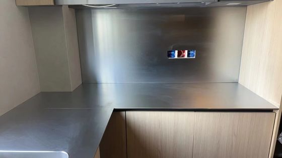 Αντί γρατζουνιών 304 ανοξείδωτο χάλυβα μαγειρικό τραπέζι με βρύση νερού