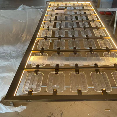 Καλή τιμή Rose Gold White Crystal 304 Stainless Steel Partition For Restaurant Decoration With Light σε απευθείας σύνδεση