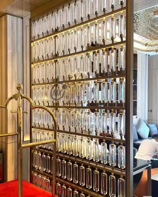 Καλή τιμή Μινιμαλιστική επιφάνεια PVD Titanium Mirror 8k Polish 304 Stainless Steel Screen Partition Room Divider για το γραφείο και το σπίτι σε απευθείας σύνδεση