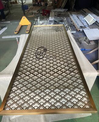 Καλή τιμή Μικρό σχέδιο διαχωριστικό οθόνης από ανοξείδωτο χάλυβα με επιχρίστωση PVD Τιτάνιο και καθρέφτης 8k πολωνική για διαχωριστικό χώρο διακόσμησης σε απευθείας σύνδεση