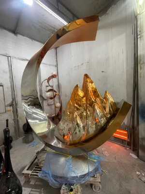 Καλή τιμή 201 304 316L Προσαρμοσμένο μέγεθος Ατσάλι Ατσάλι Σκιτσάρισμα Προσωποποιημένο Μεταλλικό Αφηρημένο Άγαλμα για τον Κήπο της Βίλας σε απευθείας σύνδεση